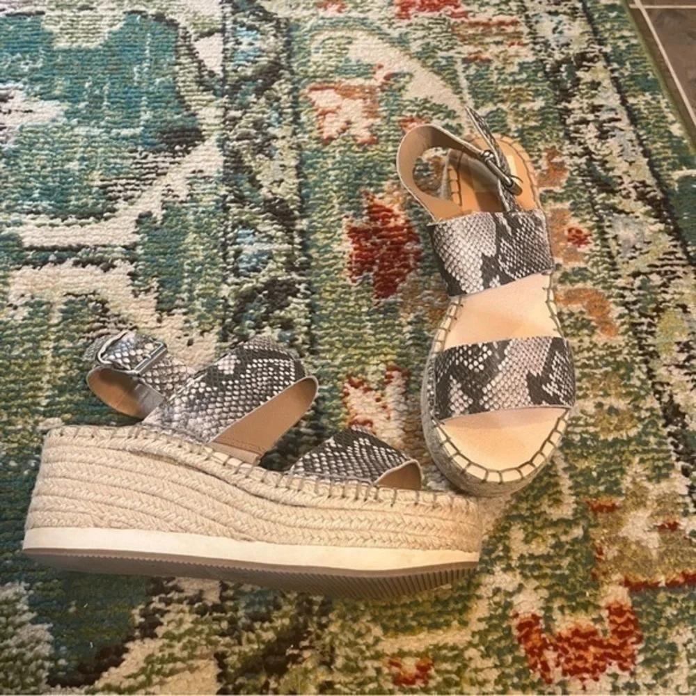 Dolce Vita platform crocodile patterned heels